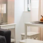 Apartamento Madalena Second Floor - Bright In Baixa